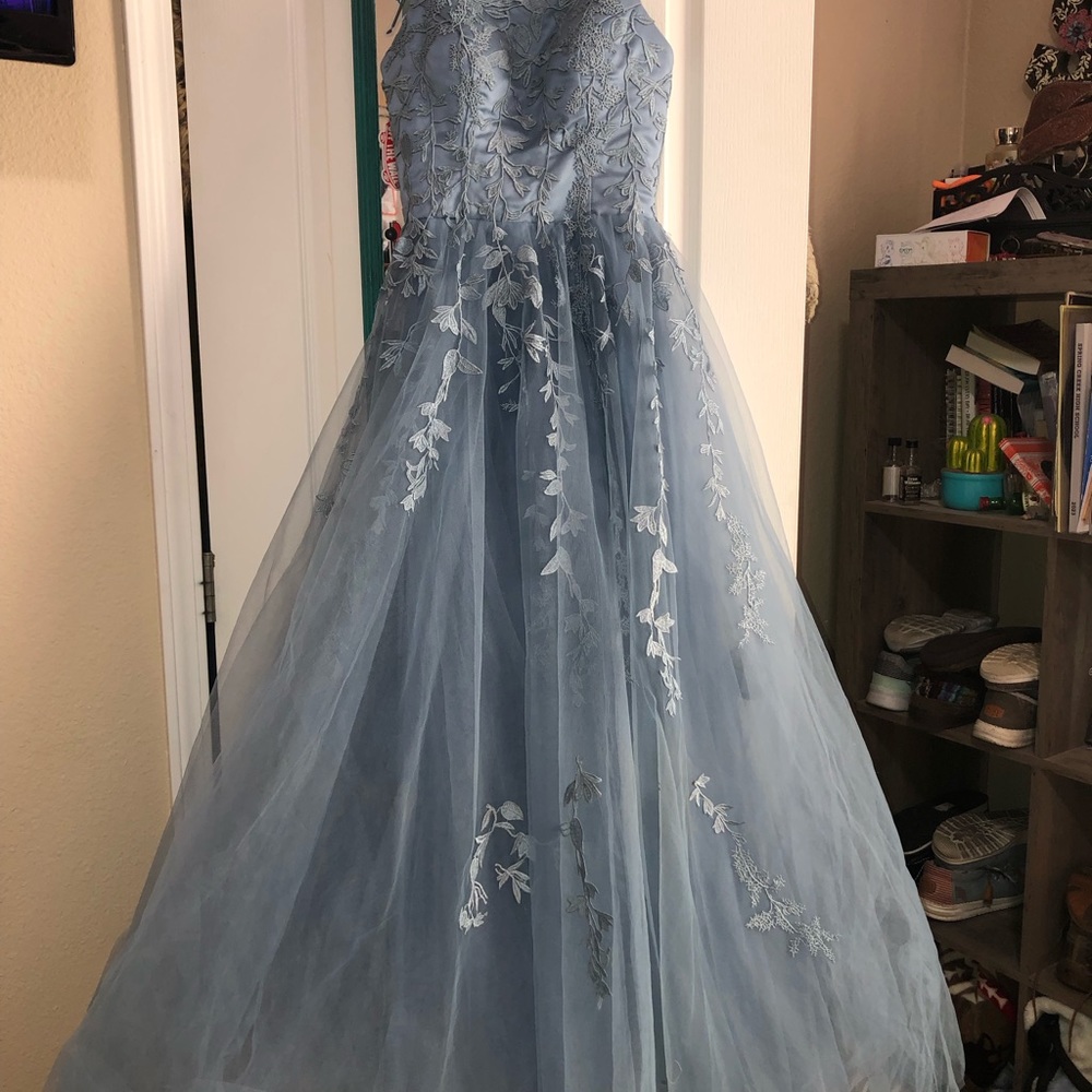 Beautiful Blue Promdress